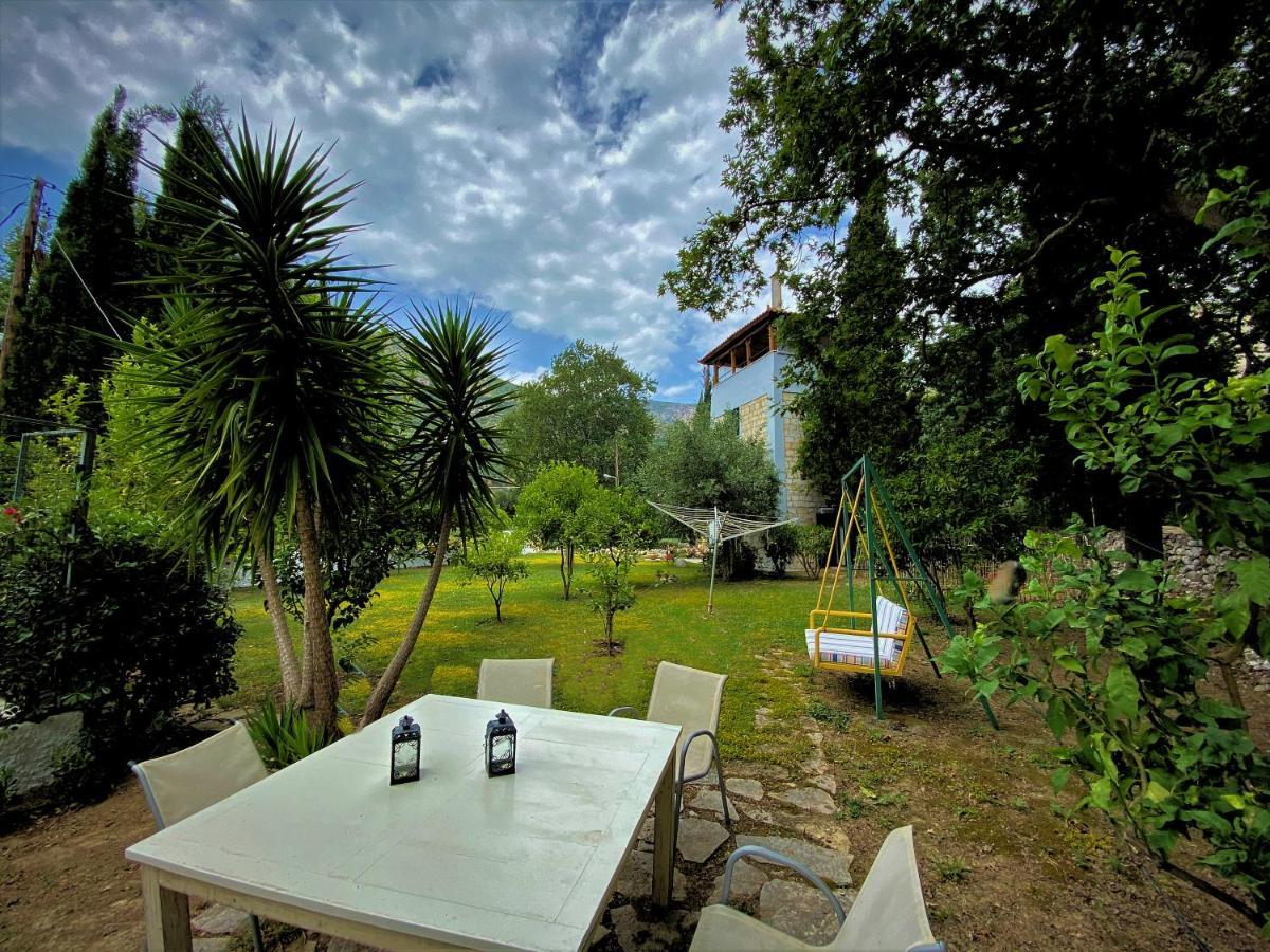 Steinturm Mit Dach-Terrasse Zwischen Fluss, Meer Und Gebirge- Spiti Pirgos Paralia Sergoulas Ngoại thất bức ảnh