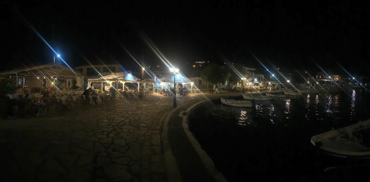 Steinturm Mit Dach-Terrasse Zwischen Fluss, Meer Und Gebirge- Spiti Pirgos Paralia Sergoulas Ngoại thất bức ảnh