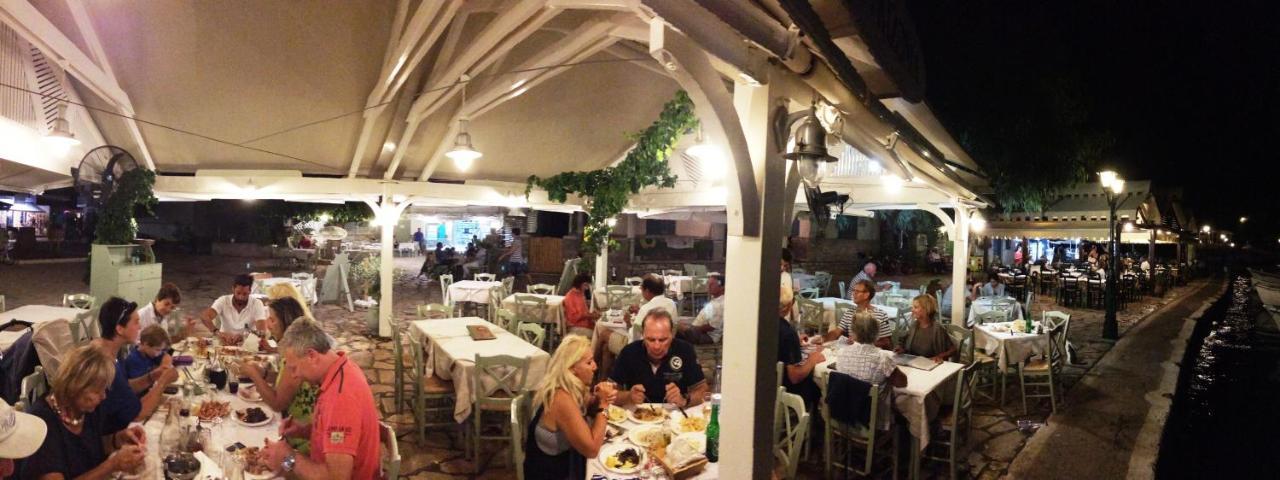 Steinturm Mit Dach-Terrasse Zwischen Fluss, Meer Und Gebirge- Spiti Pirgos Paralia Sergoulas Ngoại thất bức ảnh